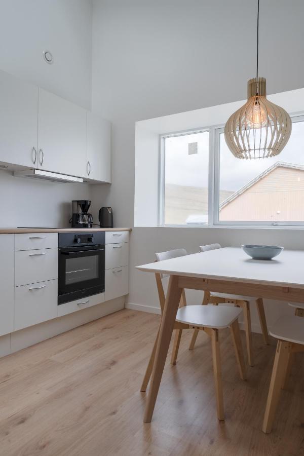 Studio Apartments Close To Airport Mithvagur Екстериор снимка