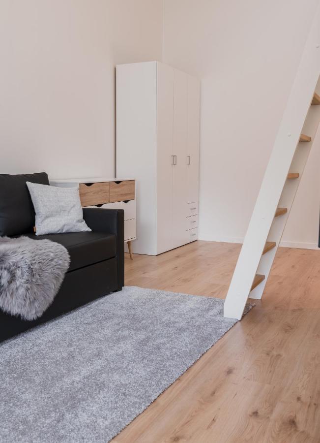 Studio Apartments Close To Airport Mithvagur Екстериор снимка